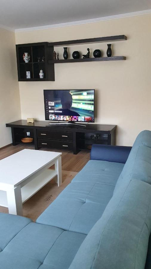 オラデアApartament Esteraアパートメント エクステリア 写真