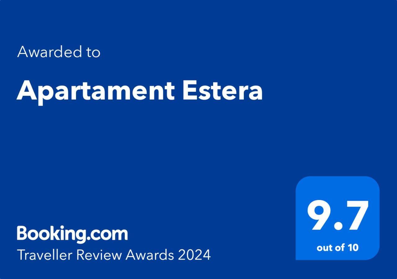 オラデアApartament Esteraアパートメント エクステリア 写真